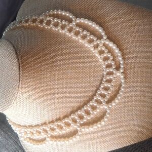 Elegant Cream Pearl Necklace